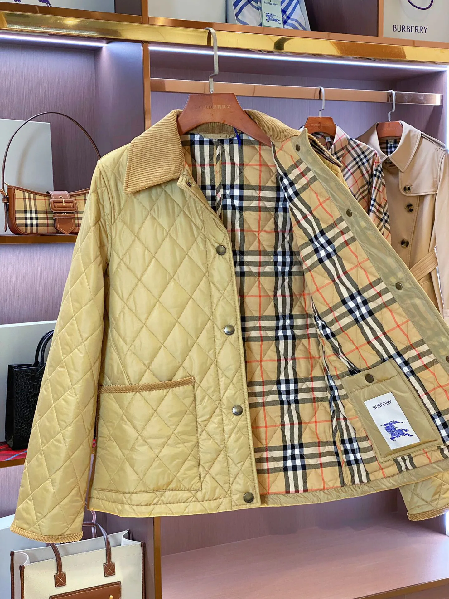 Куртки И Пуховики Женские Burberry 18140704