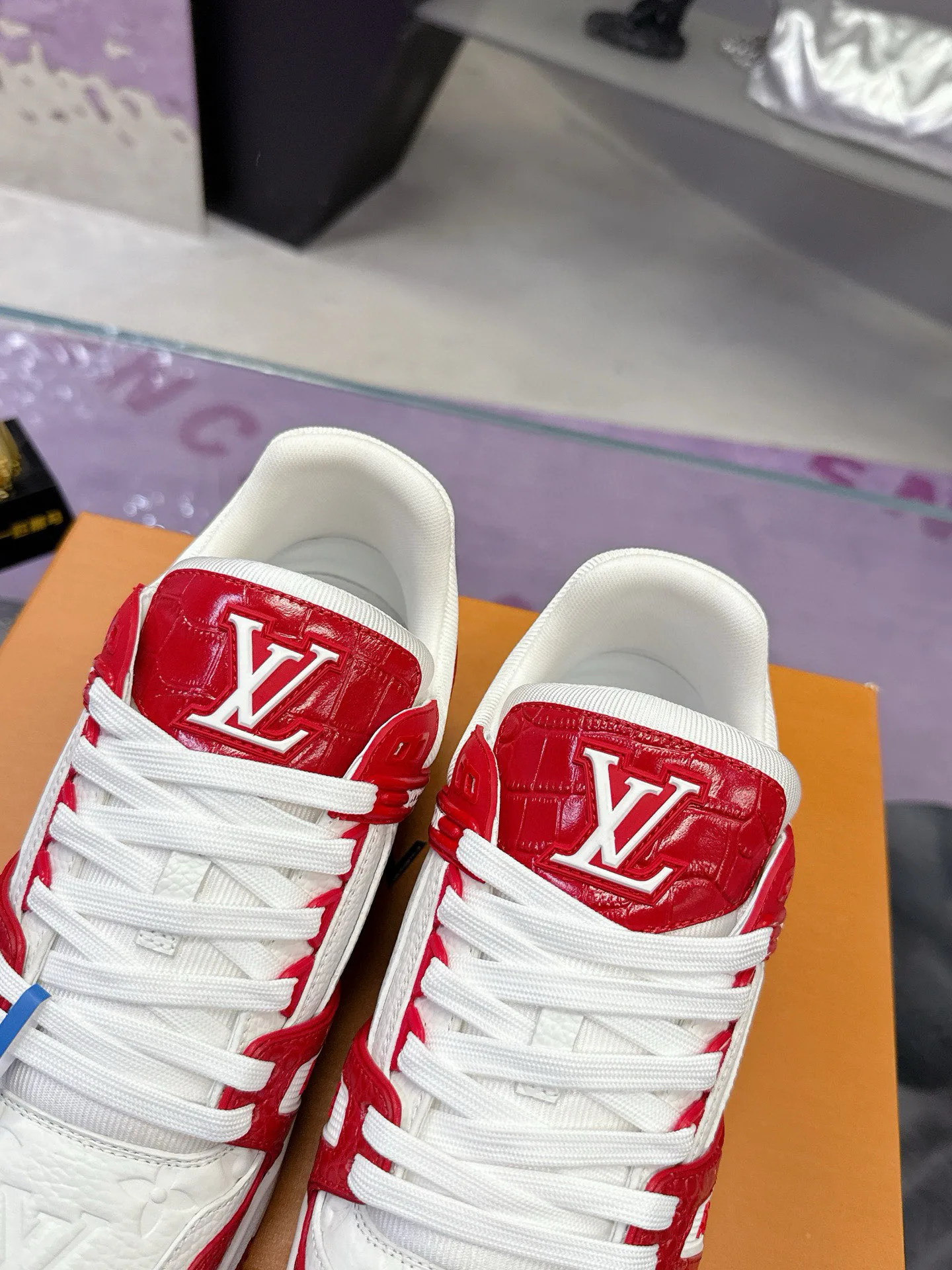 Кроссовки Женские Louis Vuitton 604328