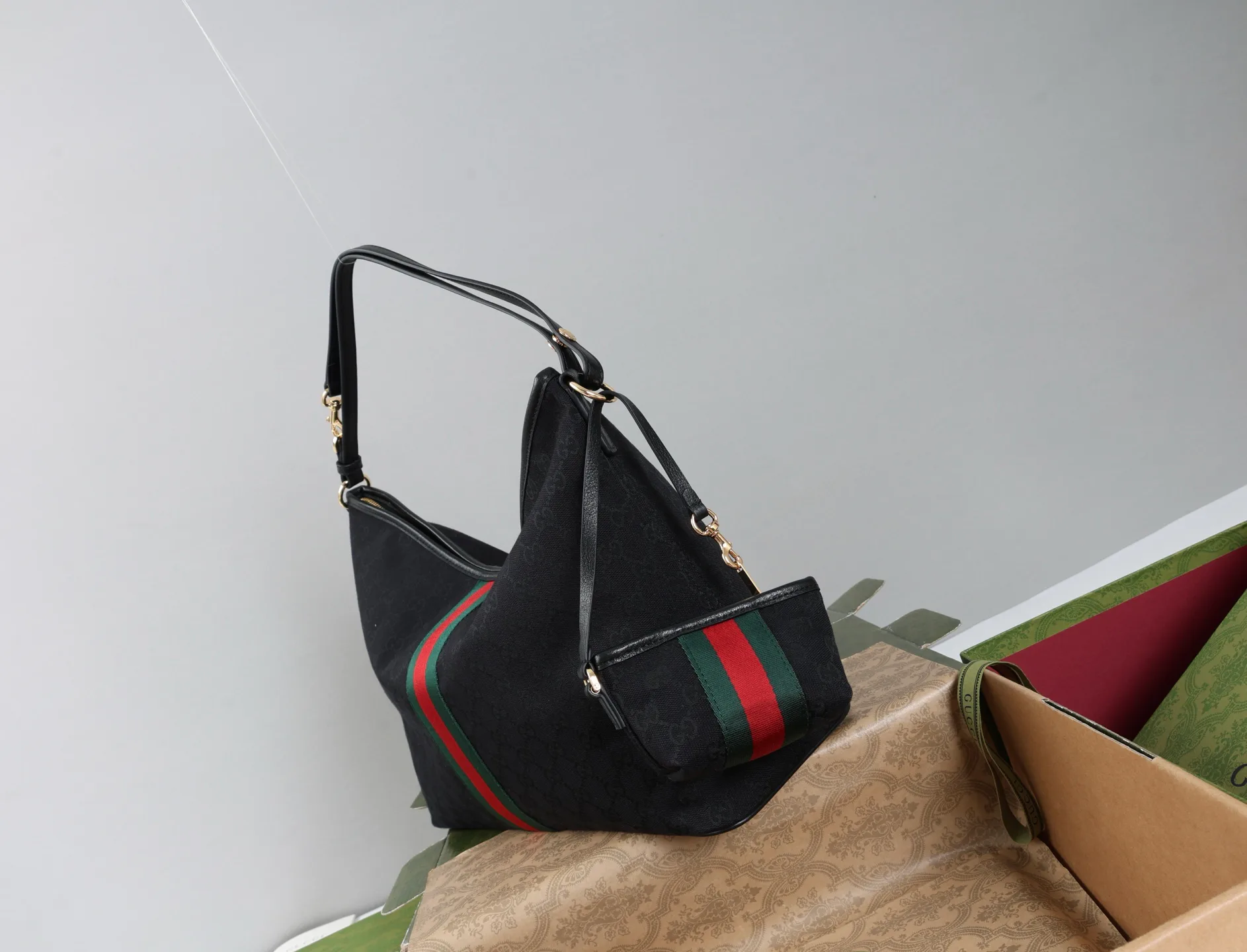 Классические Сумки Женские Gucci 18250602