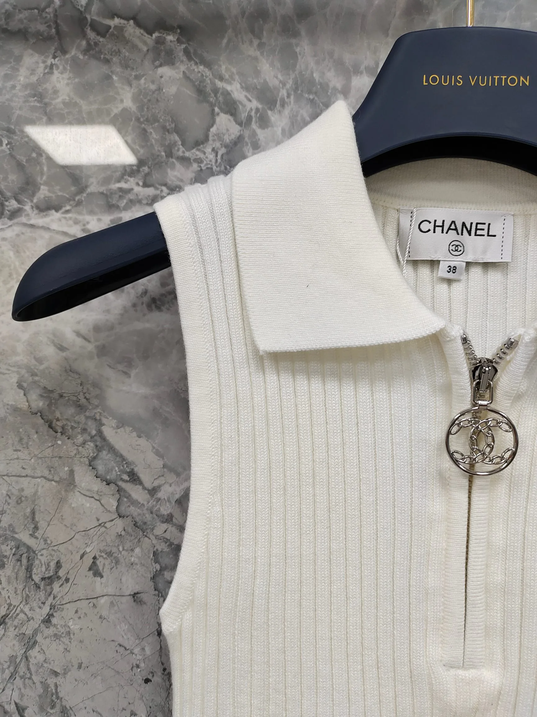 Жилеты Женские Chanel 13314353