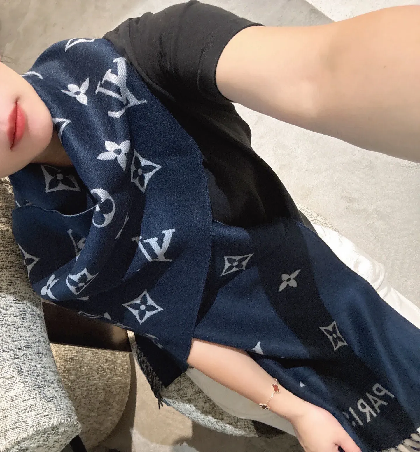 Шарфы Louis Vuitton 463726