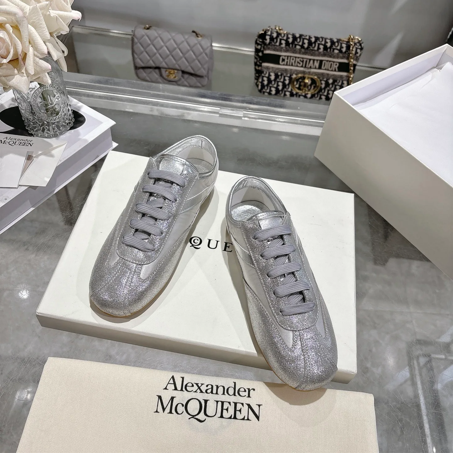 Кроссовки Женские Alexander Mcqueen 12208657