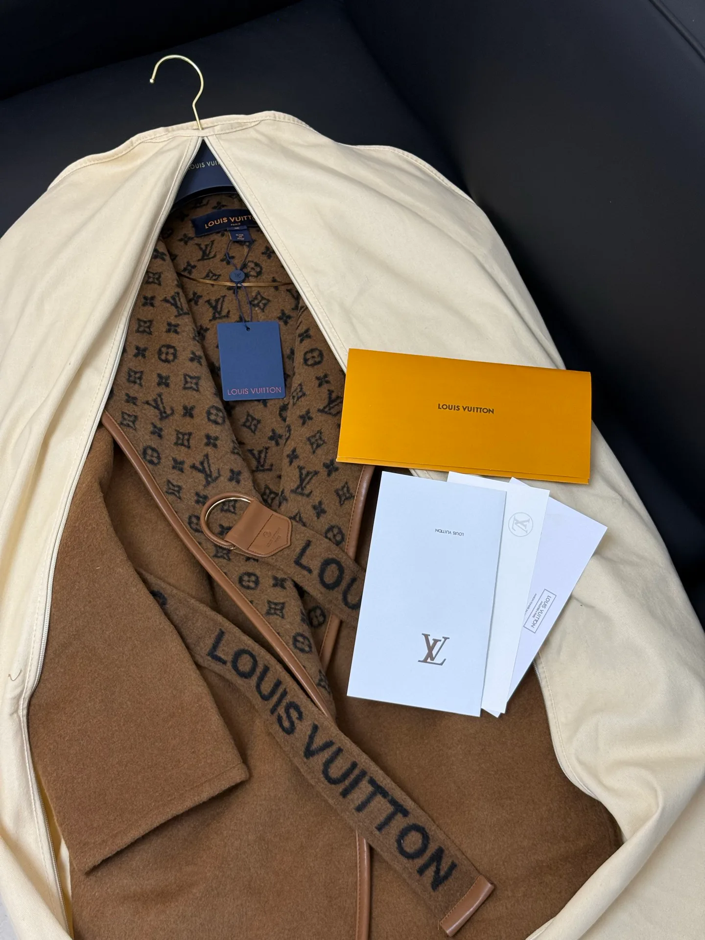 Пальто Женские Louis Vuitton 18601494
