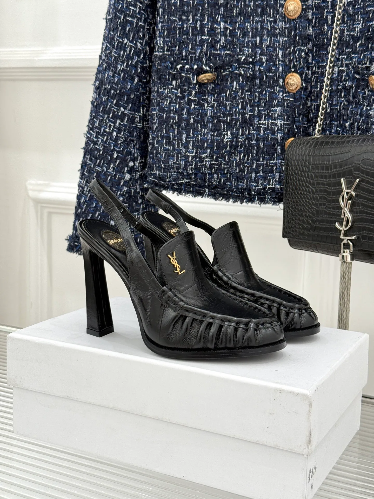 Босоножки Женские Saint Laurent 11312313