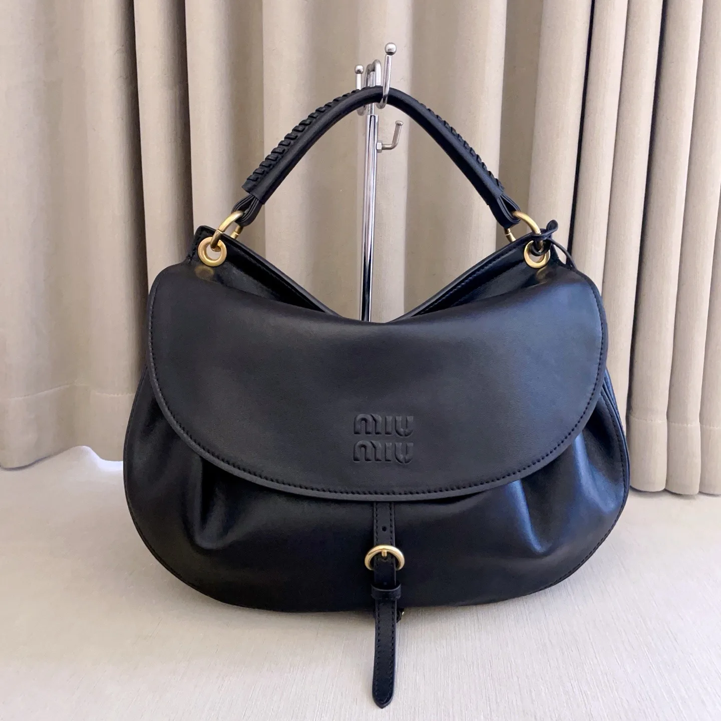 Классические Сумки Женские Miu Miu 18105779
