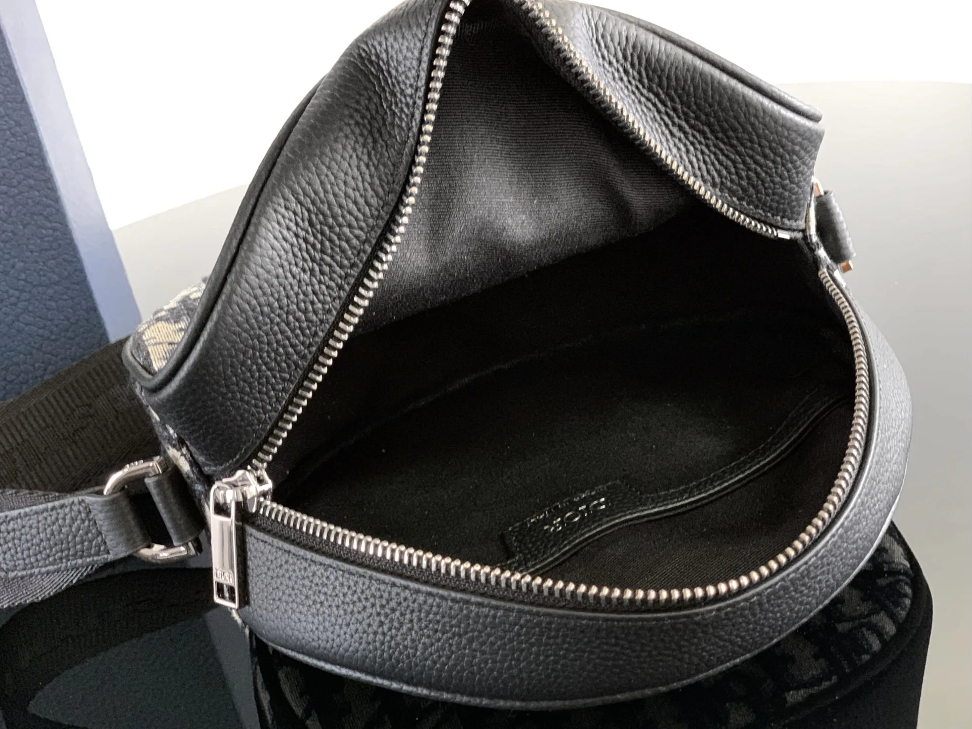 Сумки На Ремне Женские Christian Dior 549609