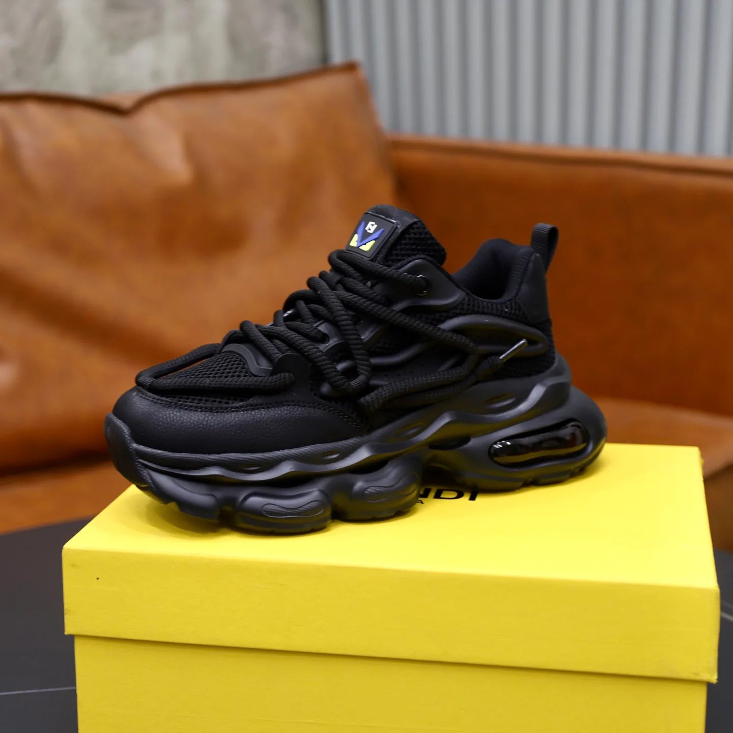 Кроссовки Женские Fendi 211518