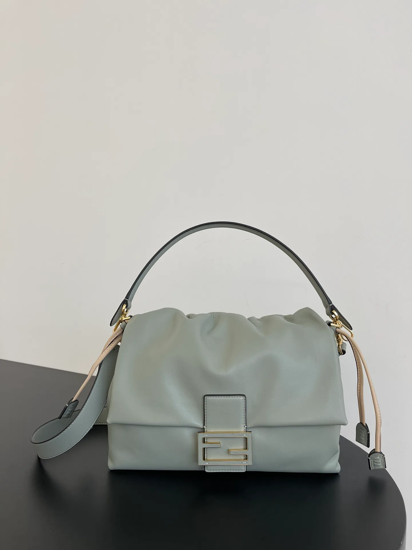 Классические Сумки Женские Fendi 13546228