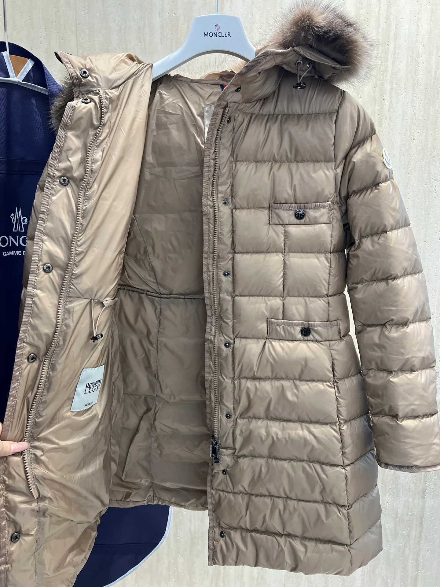 Куртки И Пуховики Женские Moncler 18723420