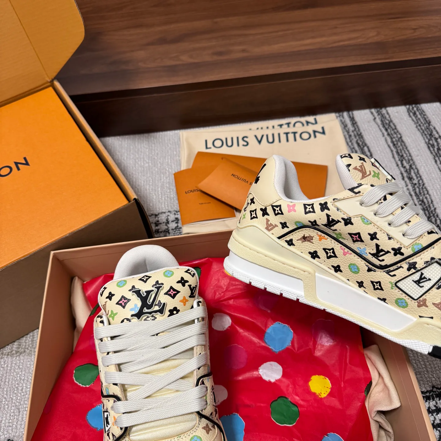 Кроссовки Женские Louis Vuitton 1546791