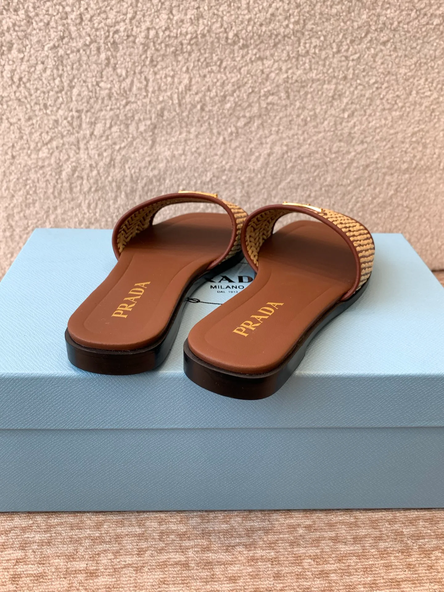 Шлепанцы Женские Prada 13758