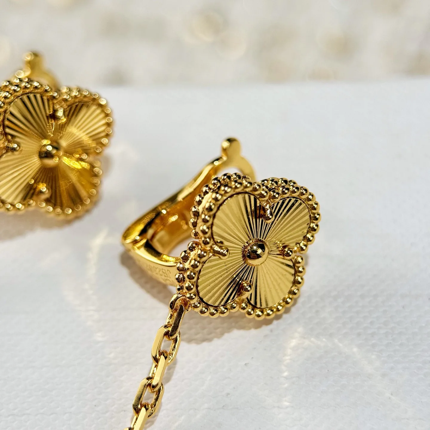 Бижутерия Van Cleef & Arpels 17936957