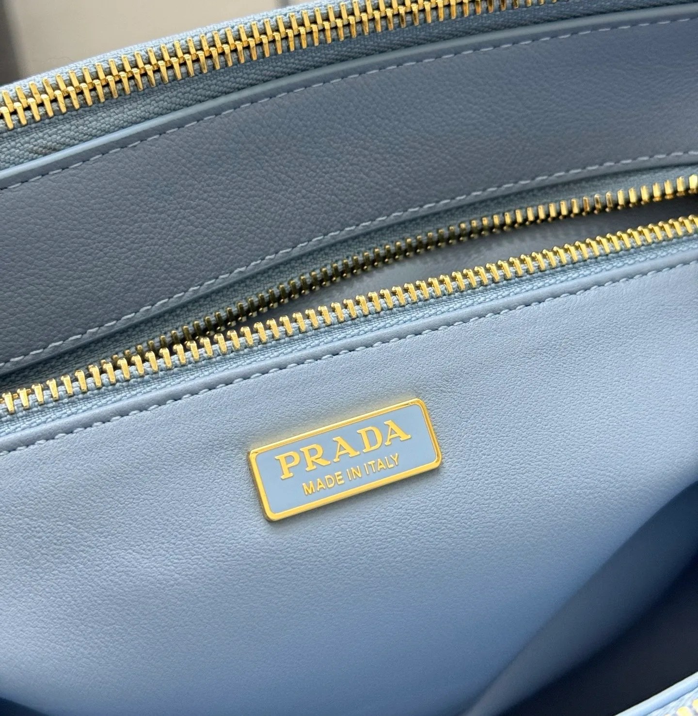 Классические Сумки Женские Prada 11353030