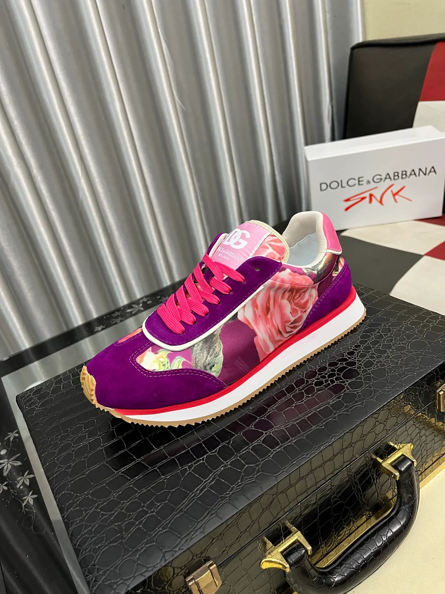 Кроссовки Женские Dolce & Gabbana 18890155