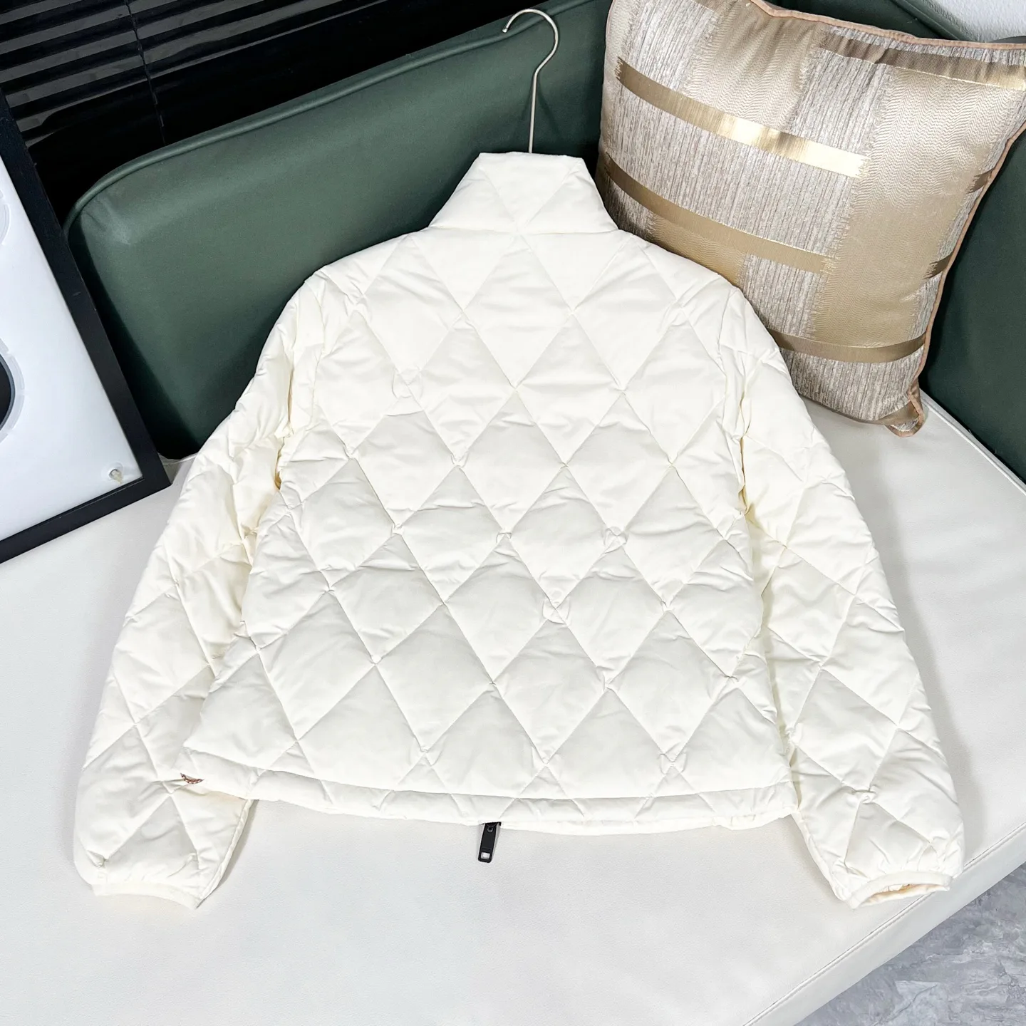 Куртки И Пуховики Женские Burberry 18728609