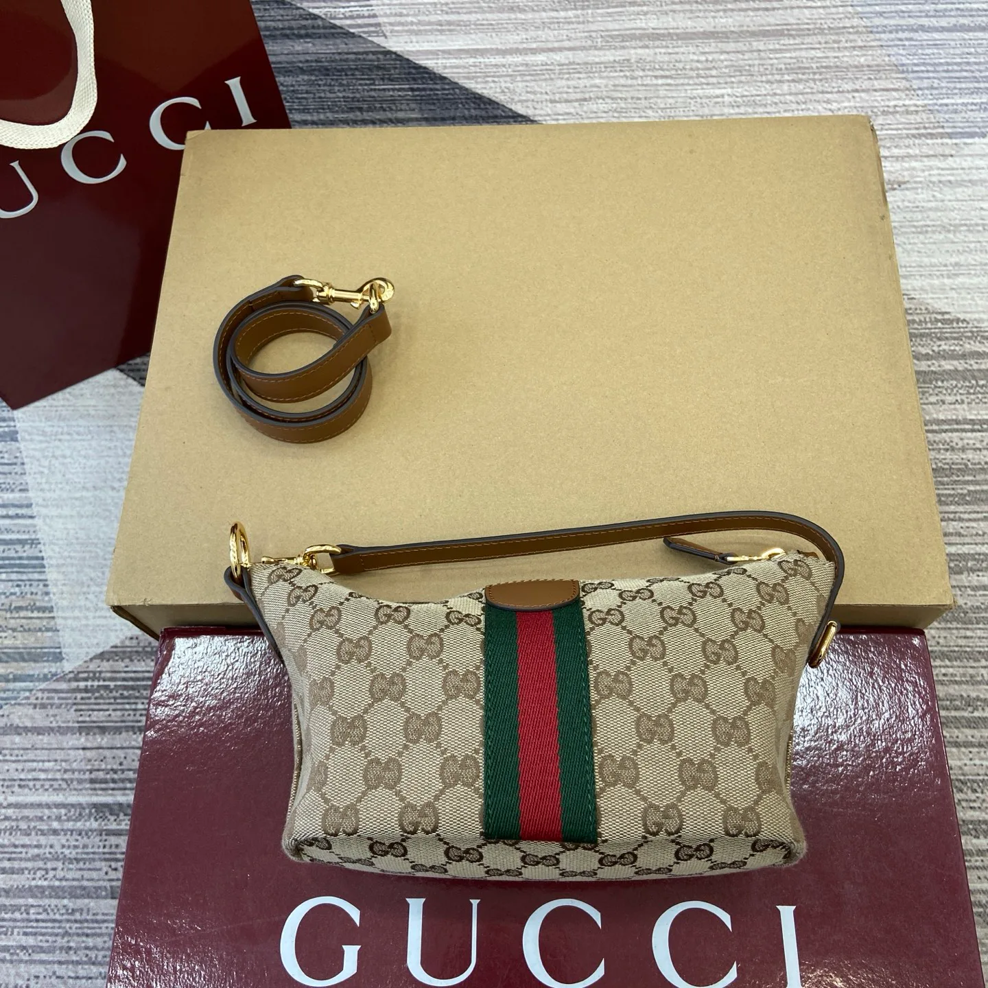 Классические Сумки Женские Gucci 4365370