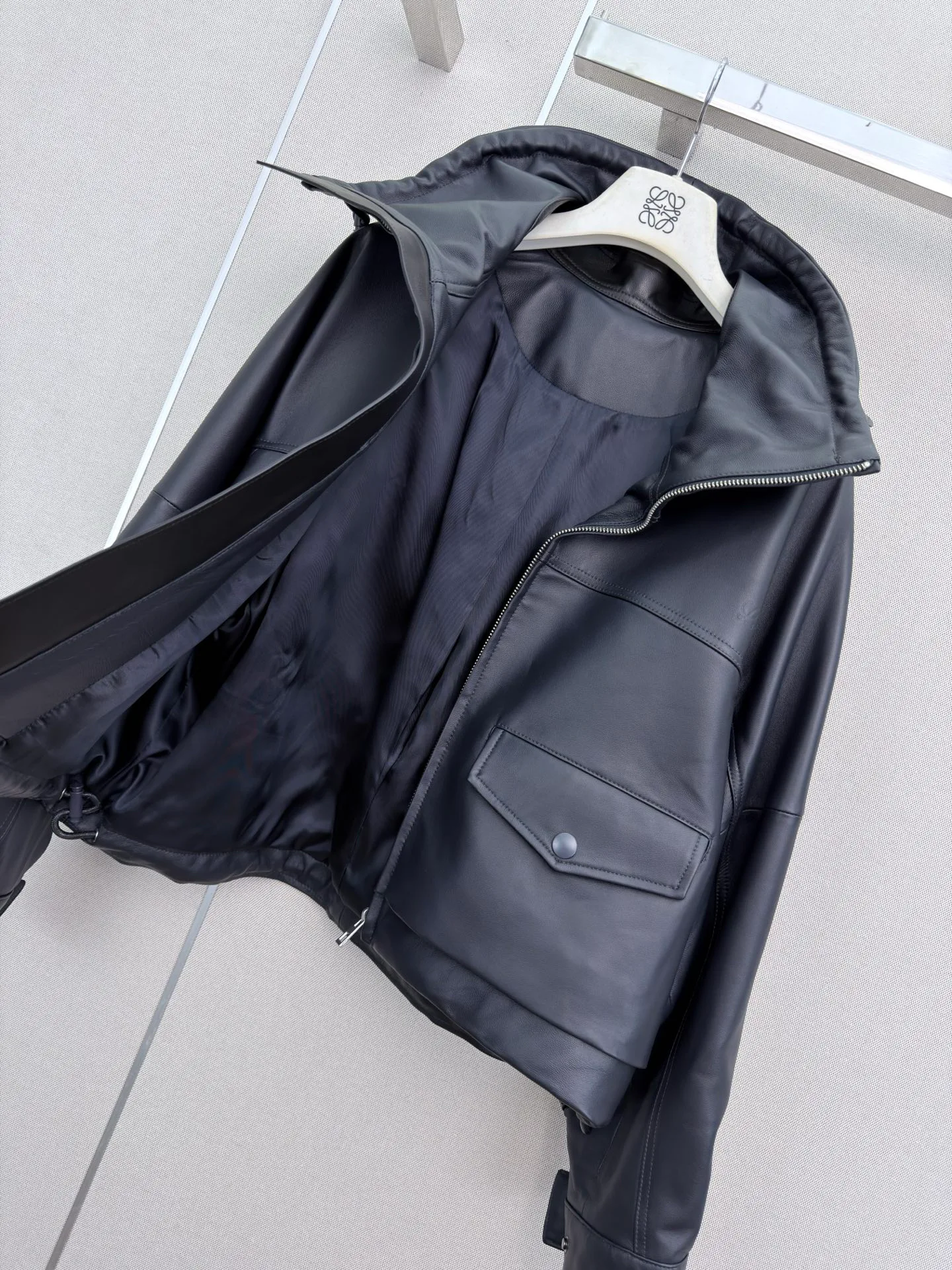 Кожаные Куртки И Дублёнки Женские Loewe 18713340
