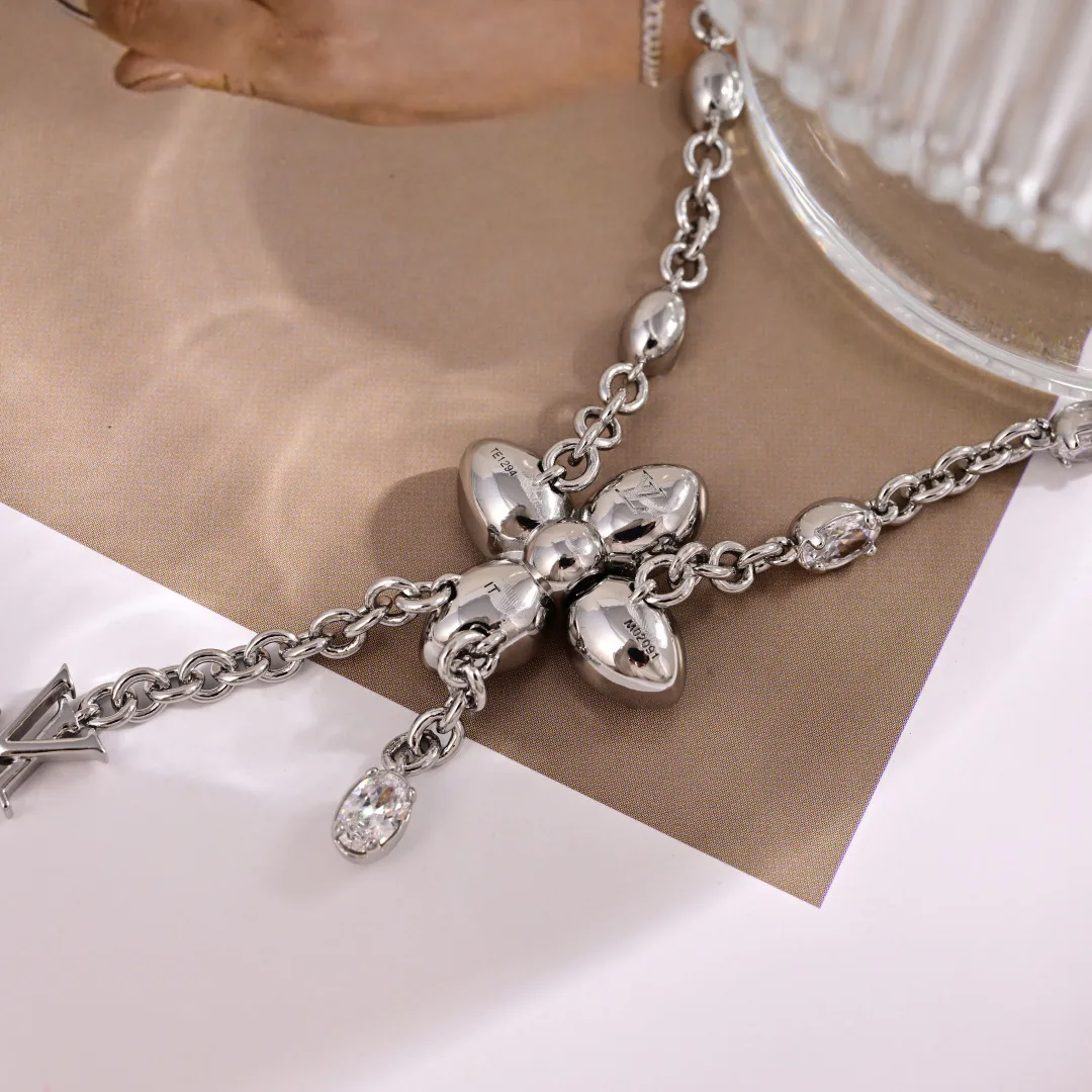 Бижутерия Louis Vuitton 372216