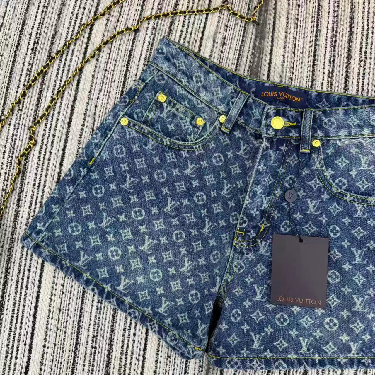 Шорты Женские Louis Vuitton 5706952
