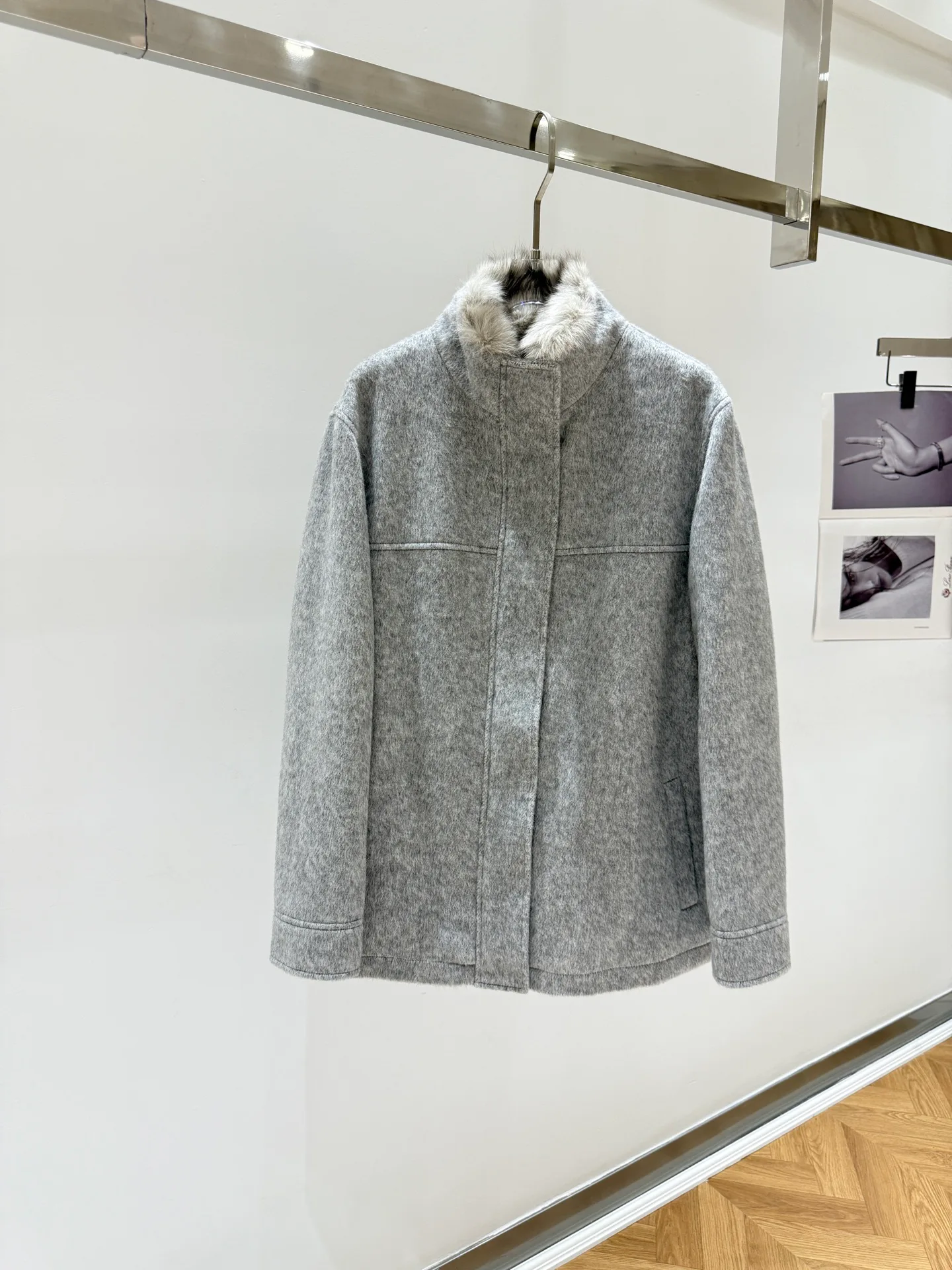 Куртки И Пуховики Женские Loro Piana 18699814
