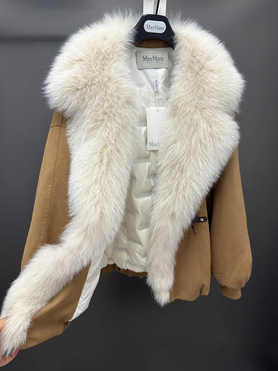Куртки И Пуховики Женские Max Mara 18702442