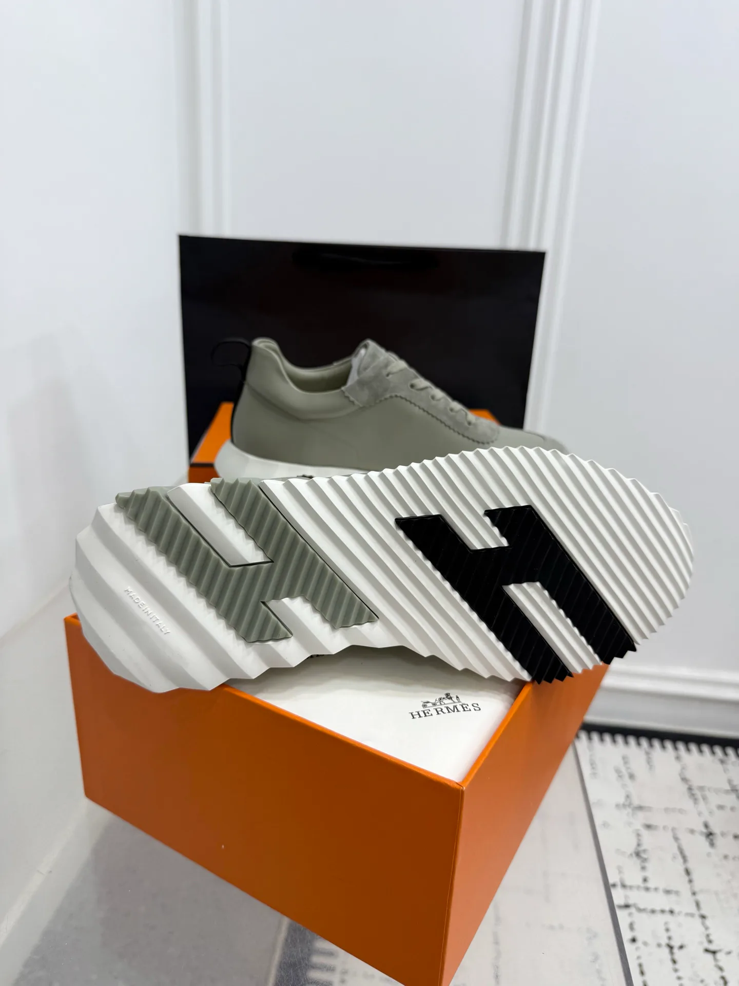 Кроссовки Женские Hermes 406057