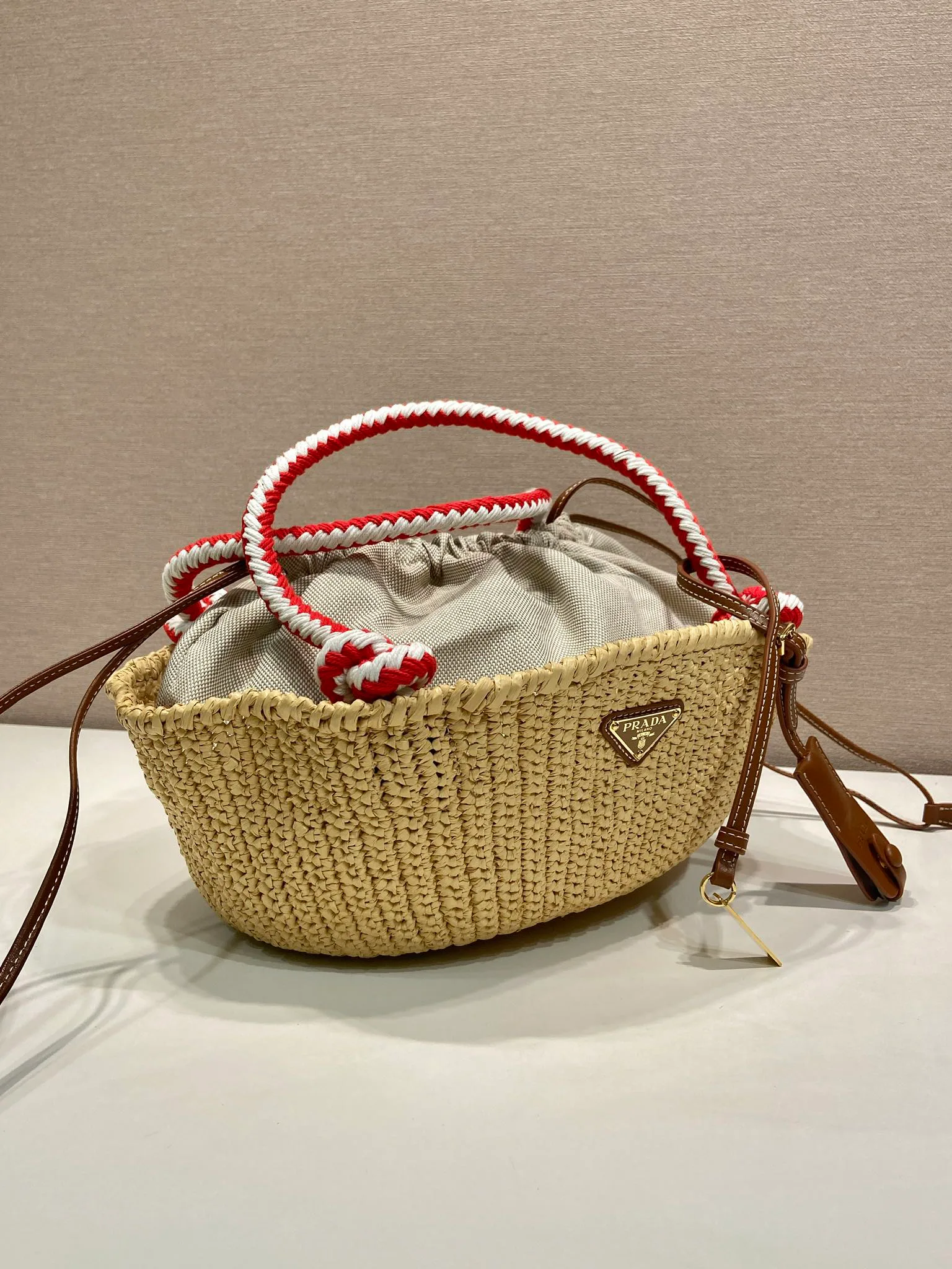 Классические Сумки Женские Prada 11565755