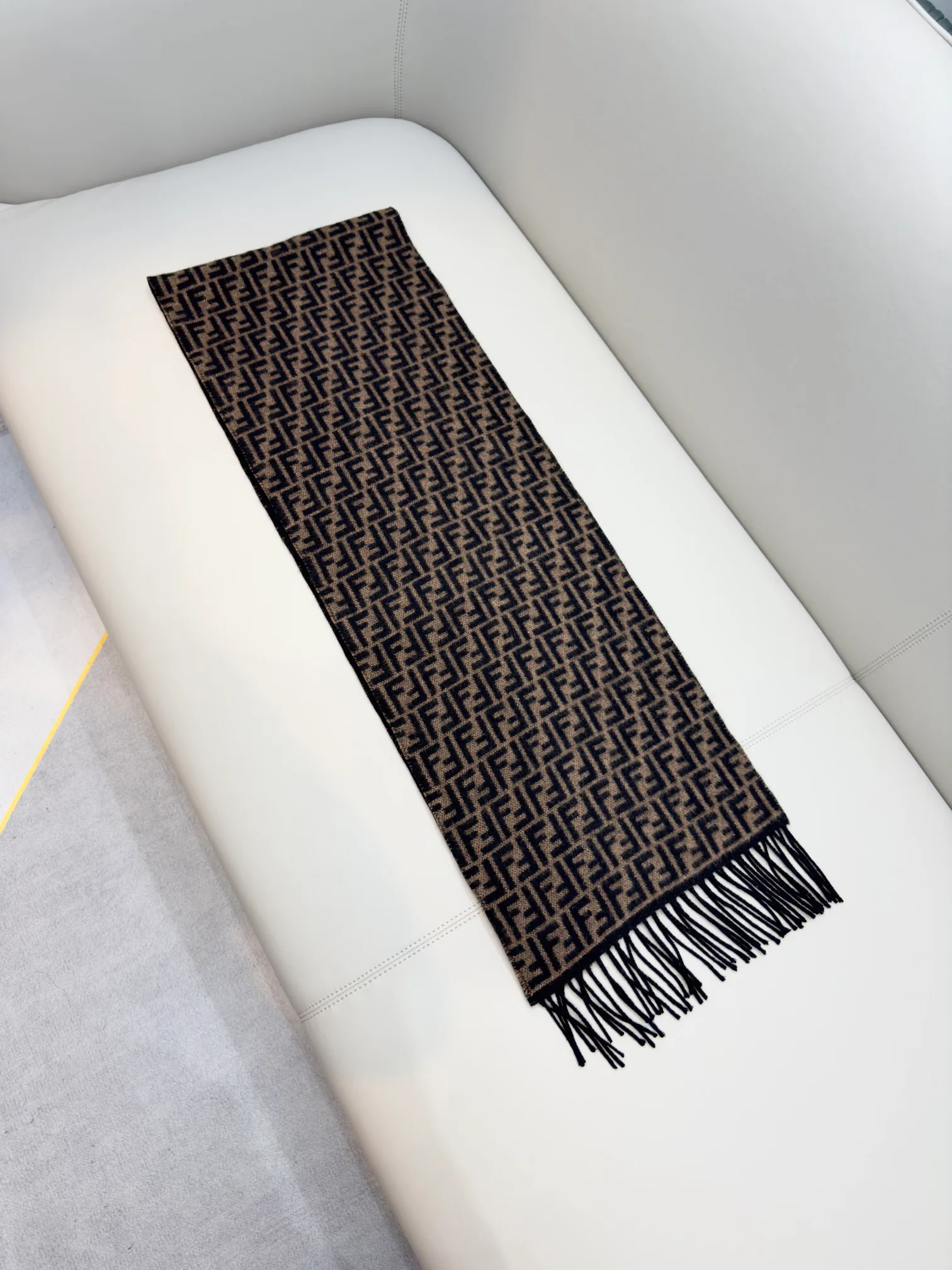 Шарфы Fendi 3966