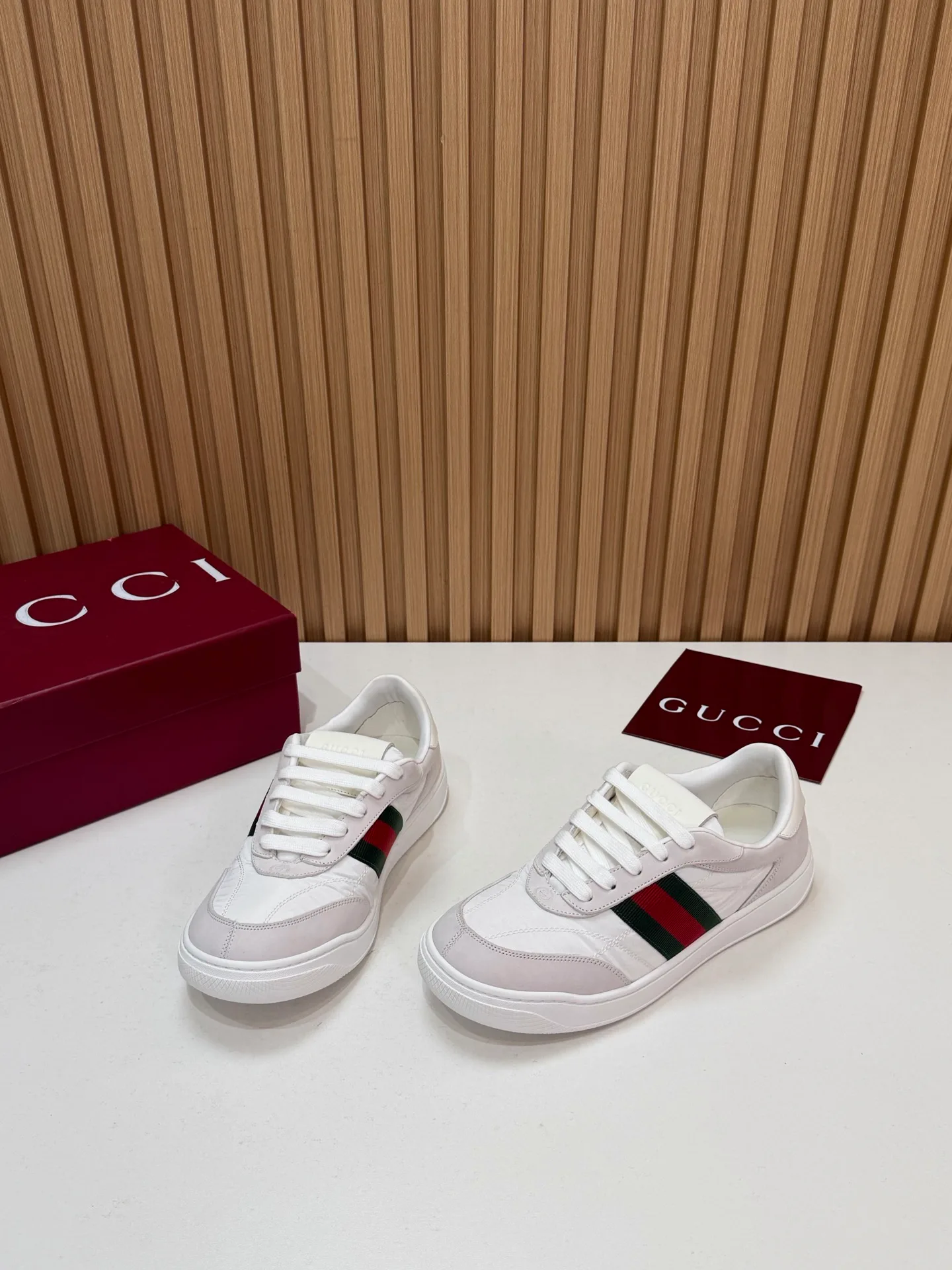 Кроссовки Женские Gucci 18700134