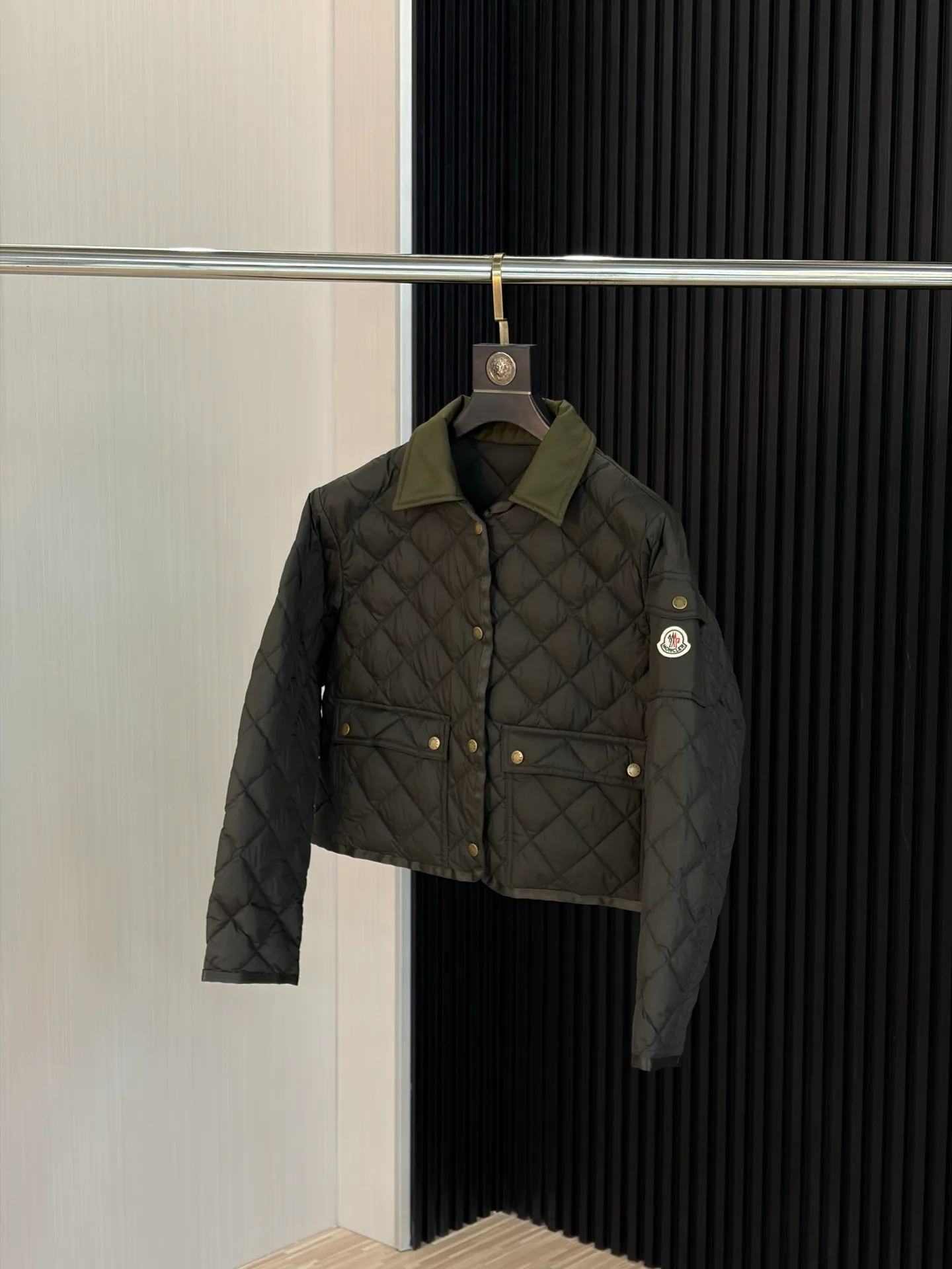 Куртки И Пуховики Женские Moncler 18600023