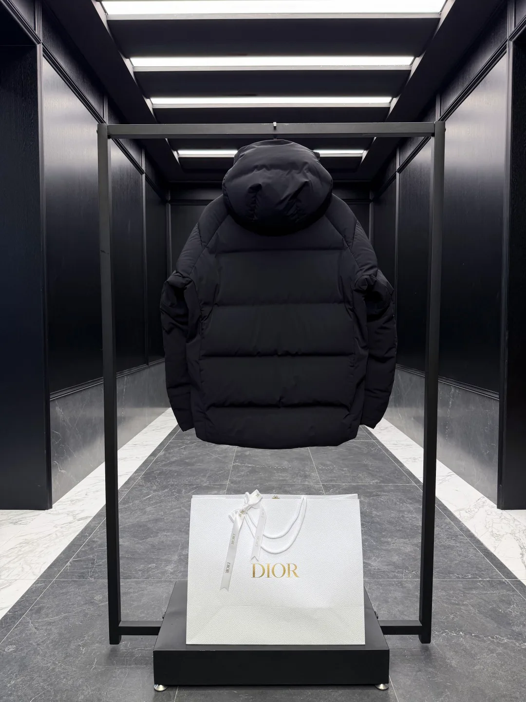 Куртки И Пуховики Женские Christian Dior 18007710