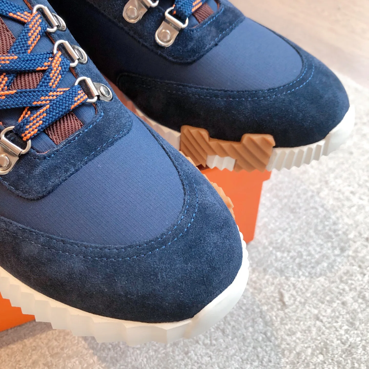 Кроссовки Женские Hermes 9793