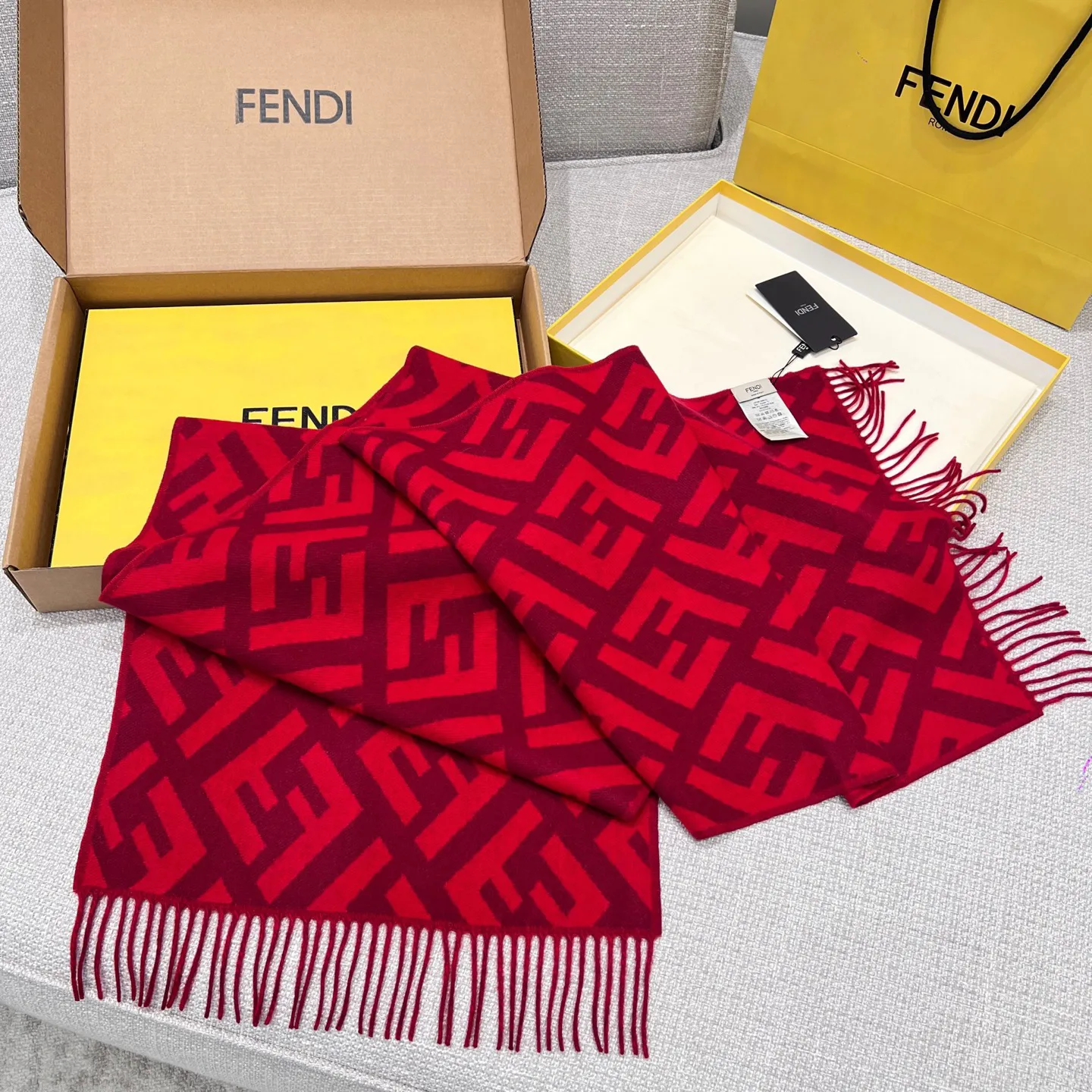Шарфы Fendi 1628440