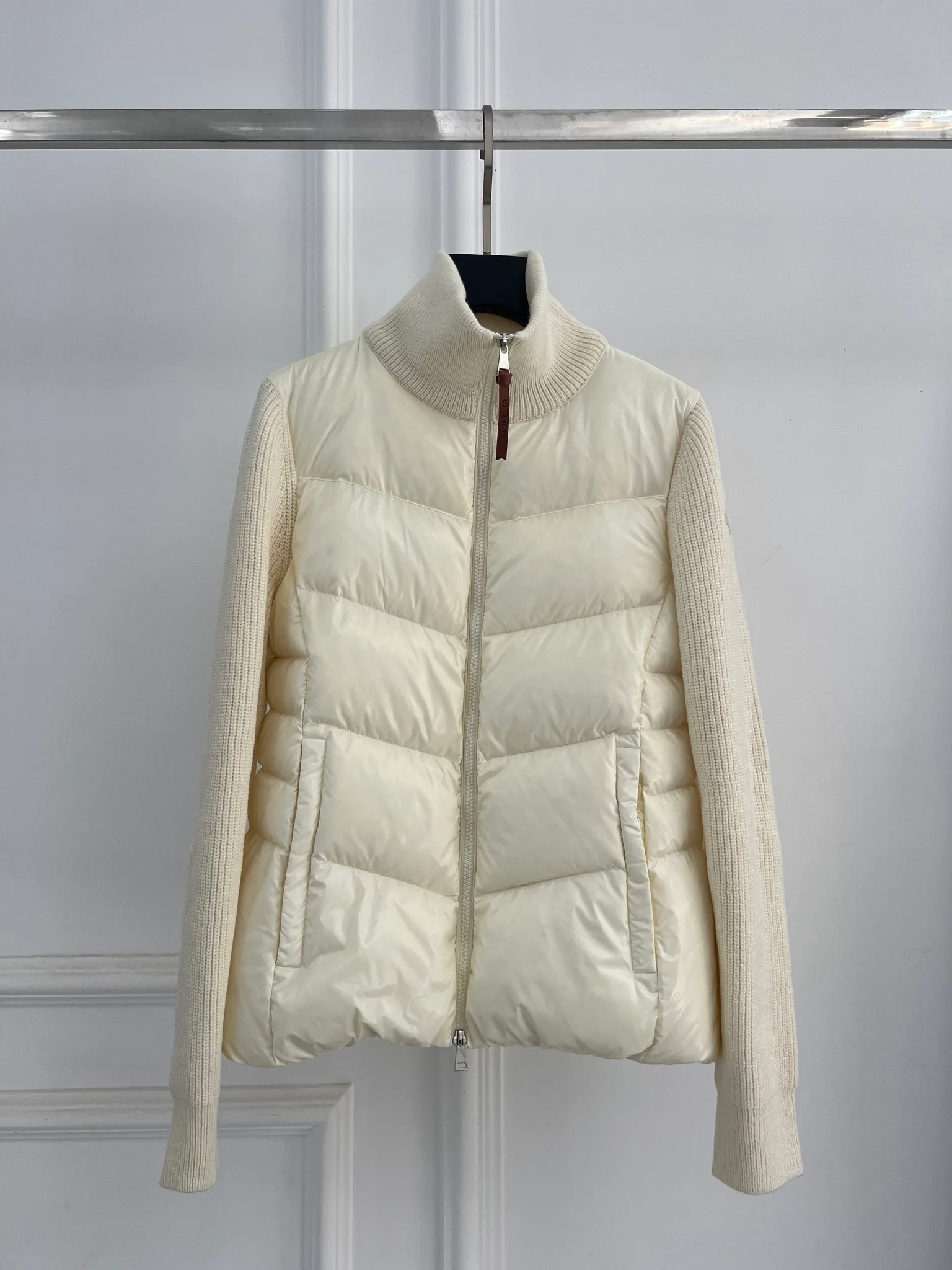 Куртки И Пуховики Женские Moncler 18415621