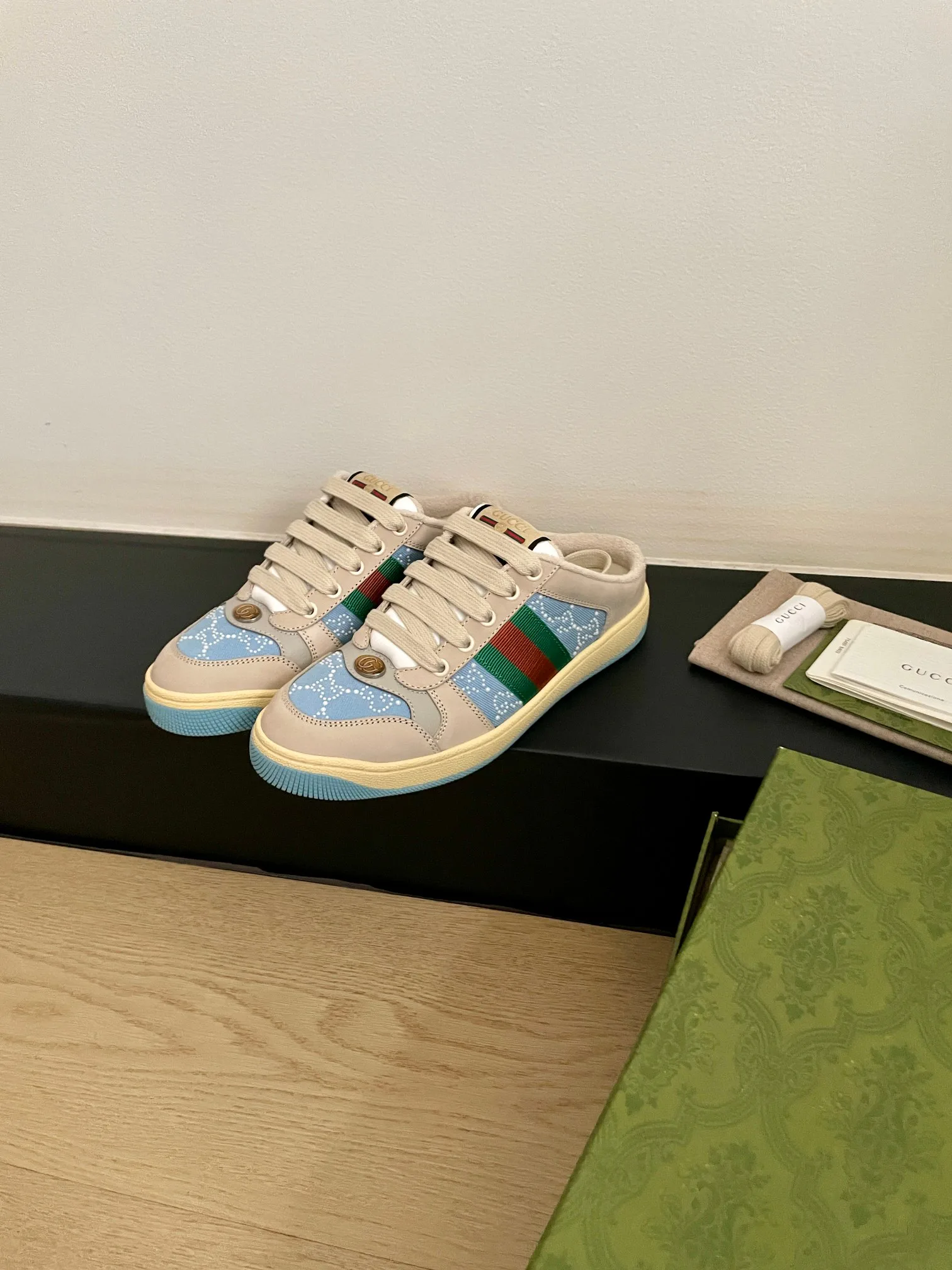 Кроссовки Женские Gucci 11677141