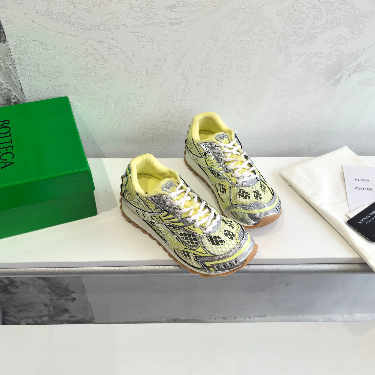 Кроссовки Женские Bottega Veneta 11677123