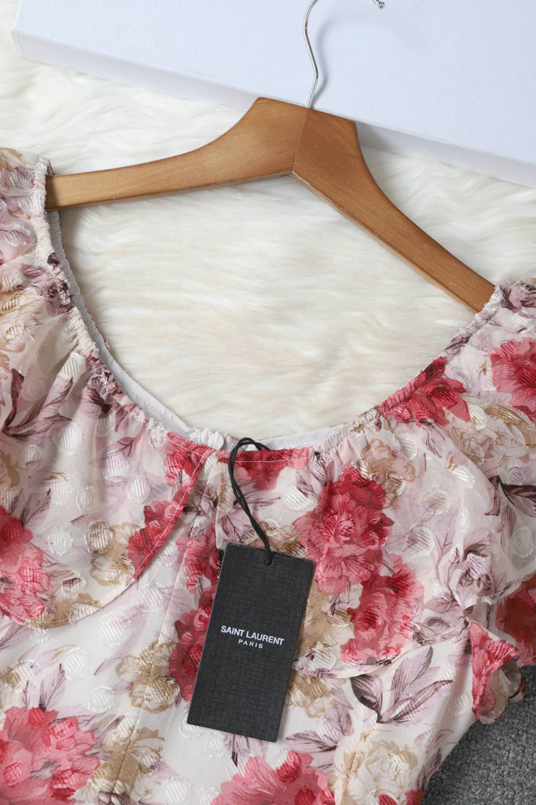 Платья Женские Saint Laurent 17173249