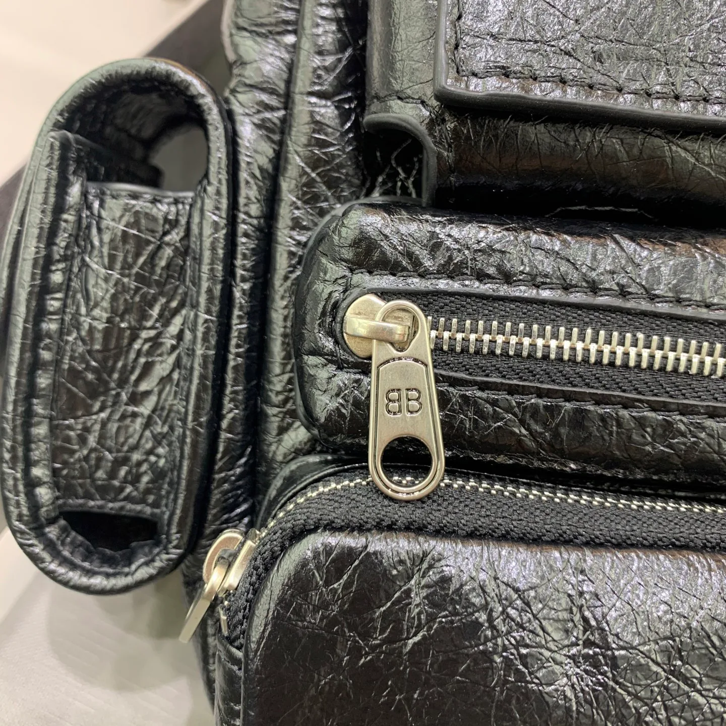 Сумки На Ремне Женские Balenciaga 963980