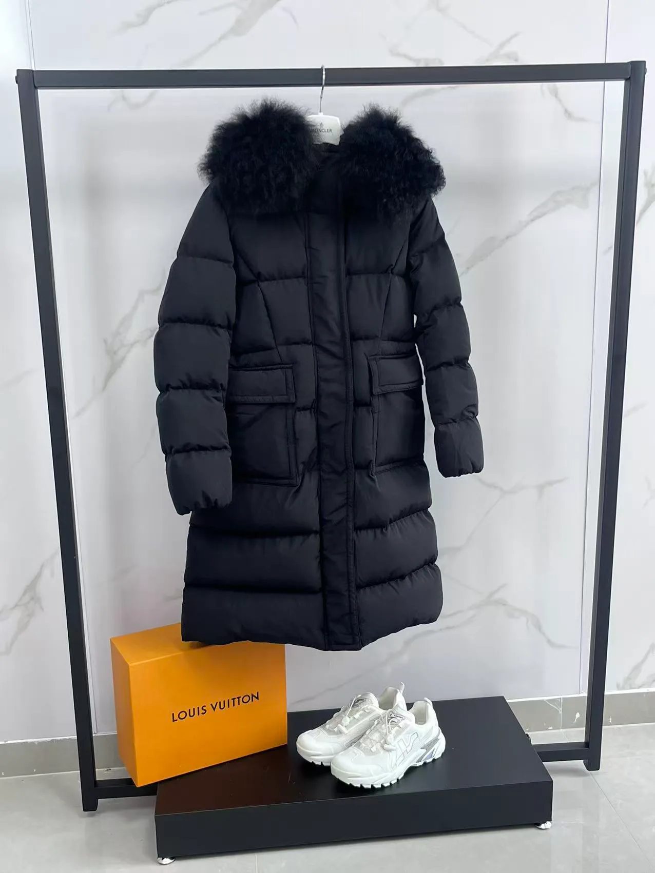 Куртки И Пуховики Женские Moncler 17964583