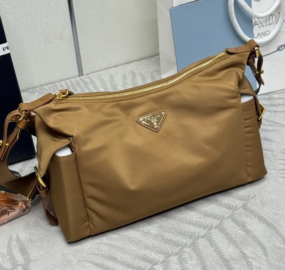 Сумки На Ремне Женские Prada 12583849