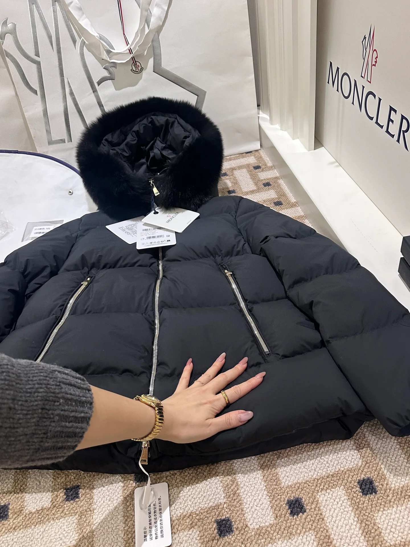 Куртки И Пуховики Мужские Moncler 17898007