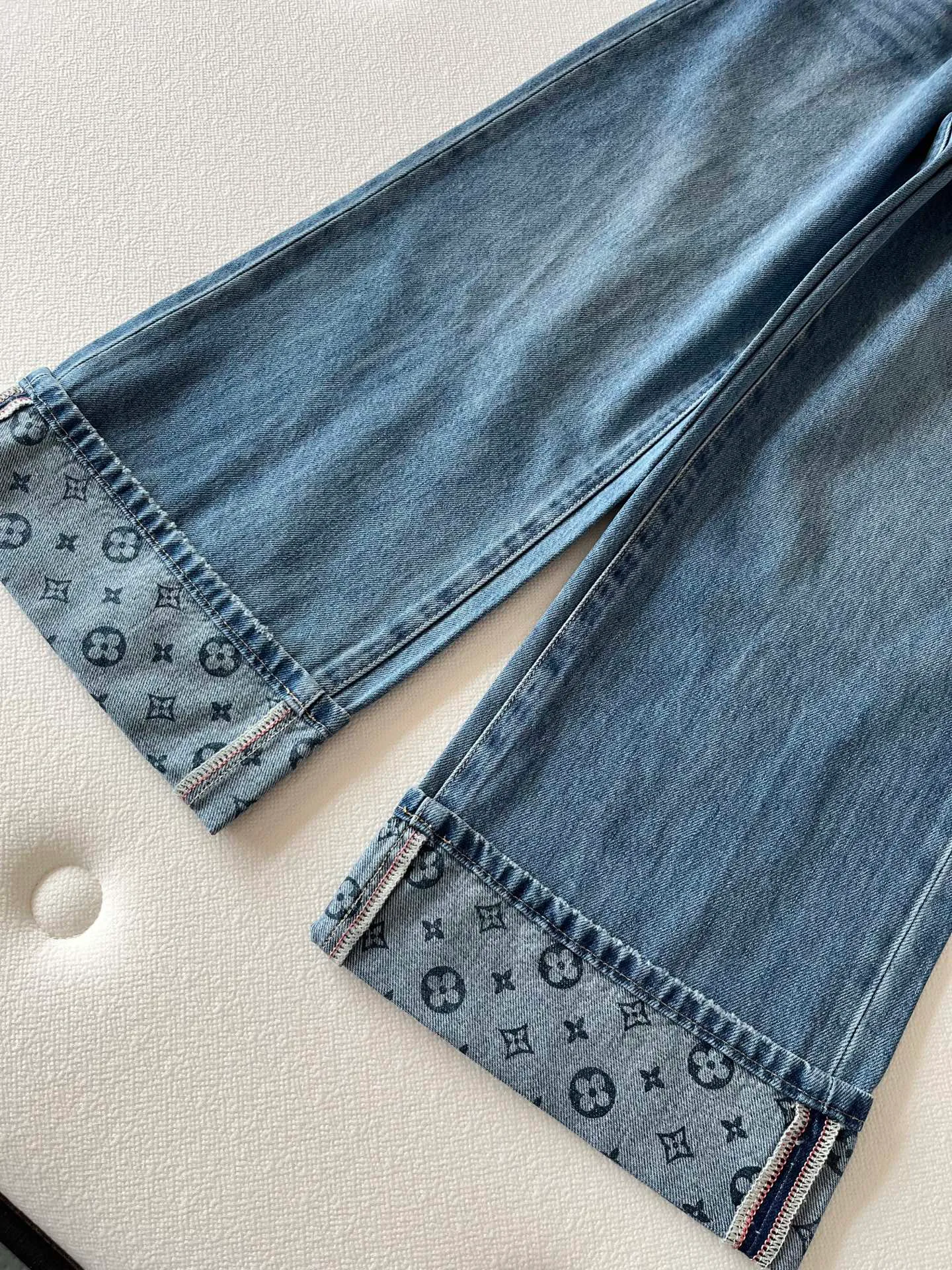 Джинсы Женские Louis Vuitton 9669145