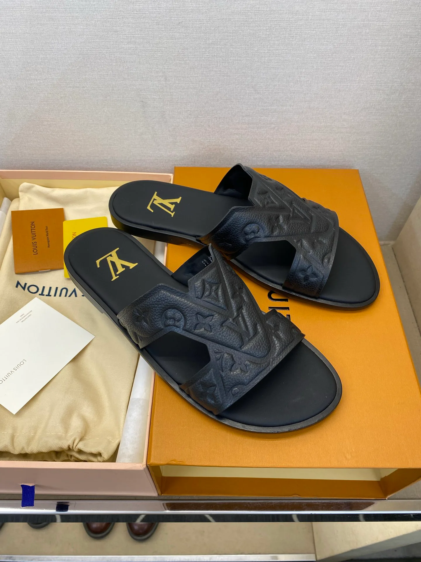 Шлепанцы Мужские Louis Vuitton 11956888