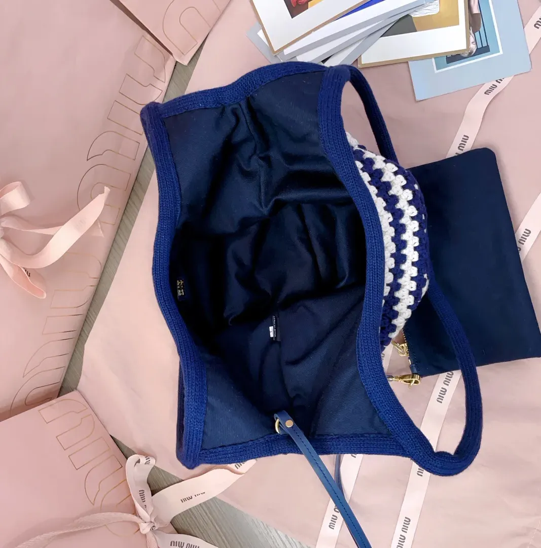 Классические Сумки Женские Miu Miu 445184