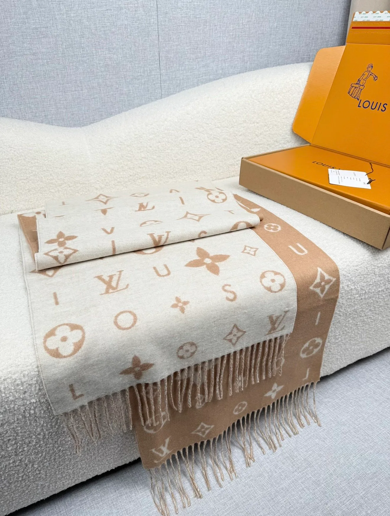 Шарфы Louis Vuitton 386925