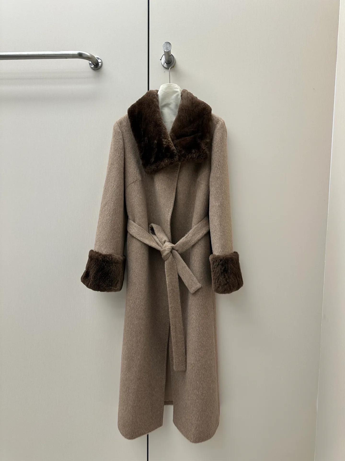 Пальто Женские Loro Piana 19969388