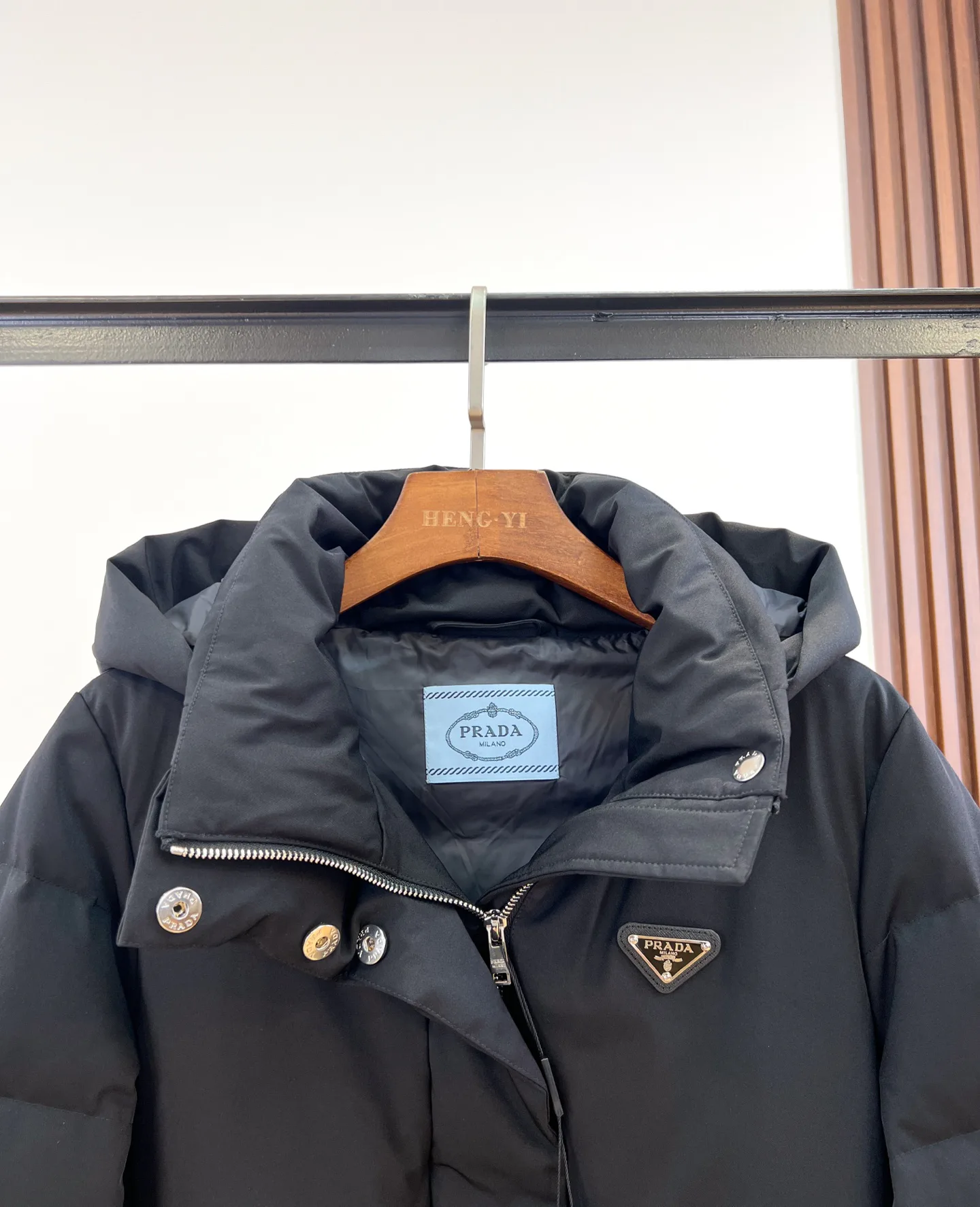 Куртки И Пуховики Женские Prada 18228711