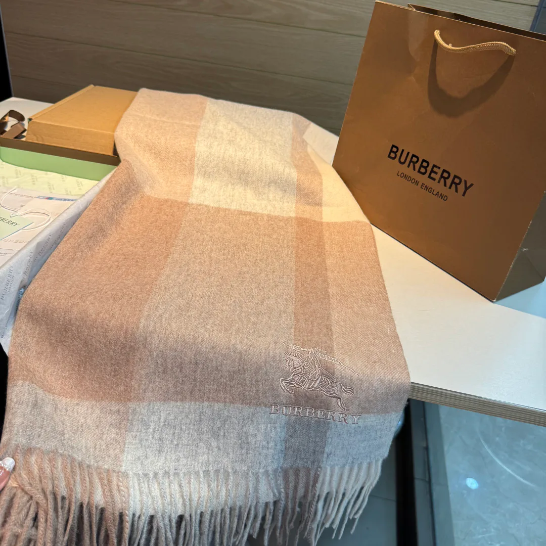 Шарфы Burberry 4738595