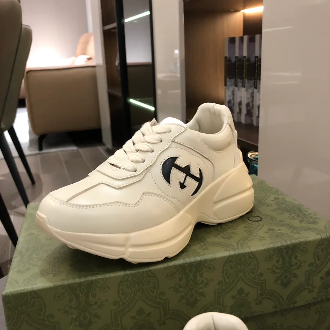 Кроссовки Женские Gucci 19473566