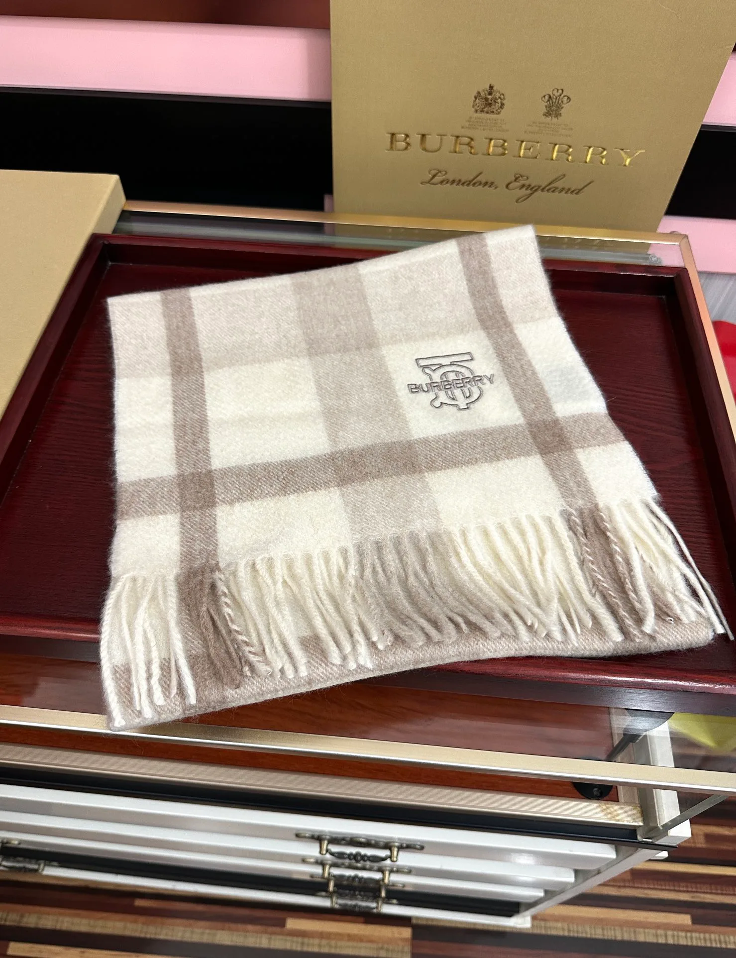 Шарфы Burberry 1490196